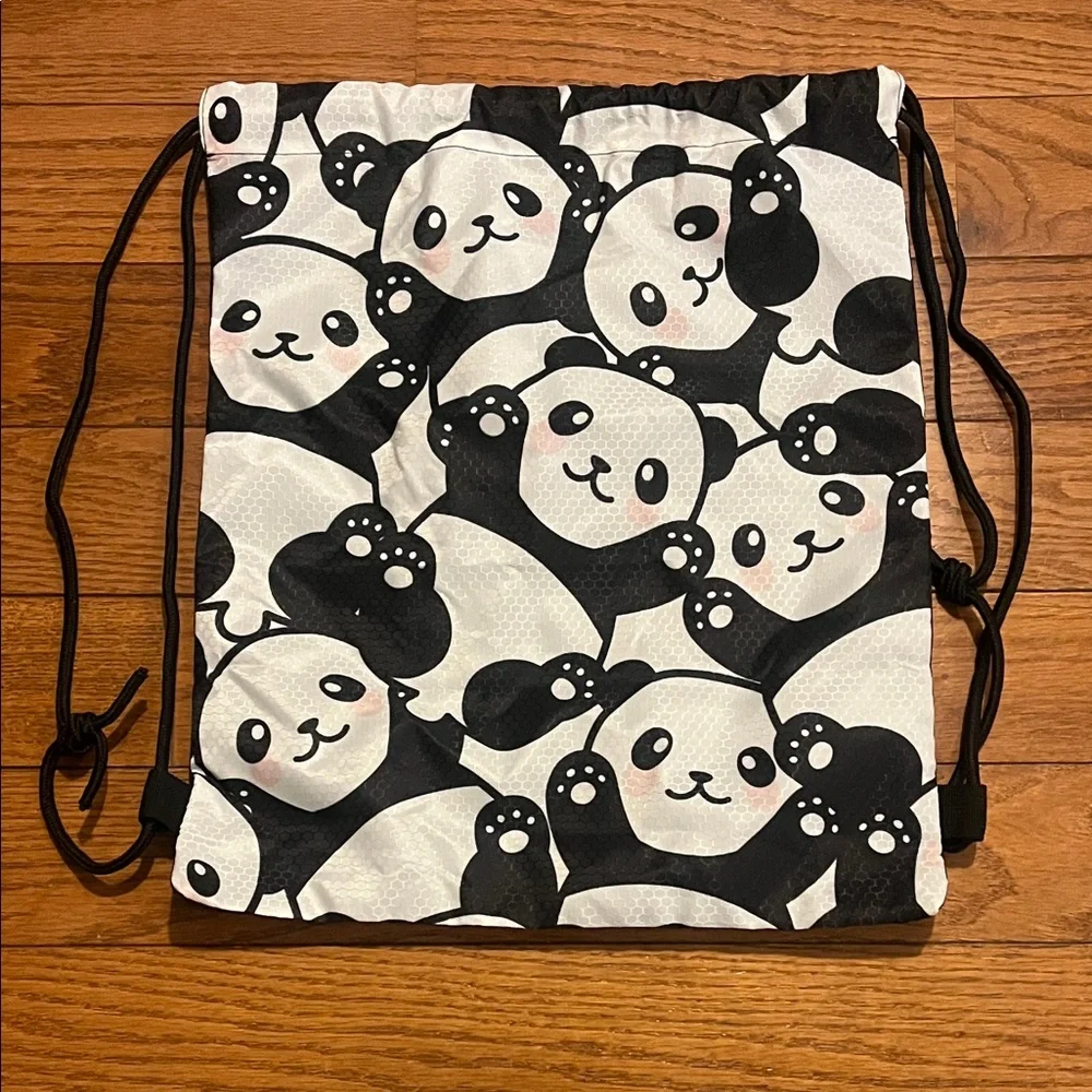 Black & White Panda Drawstring Polyester Backpack Bag, NWOT, New 16